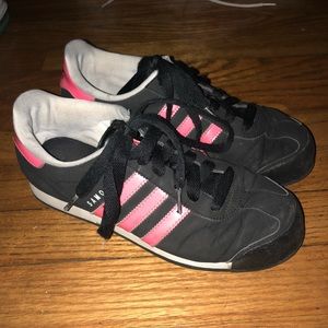 Adidas Somoa Black and Pink